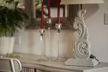 Operetta House Apartment *