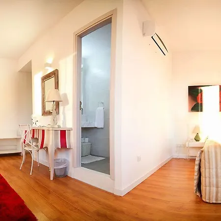 Operetta House Apartment